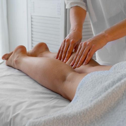 AYURVEDISCHE R&Uuml;CKENBEHANDLUNG