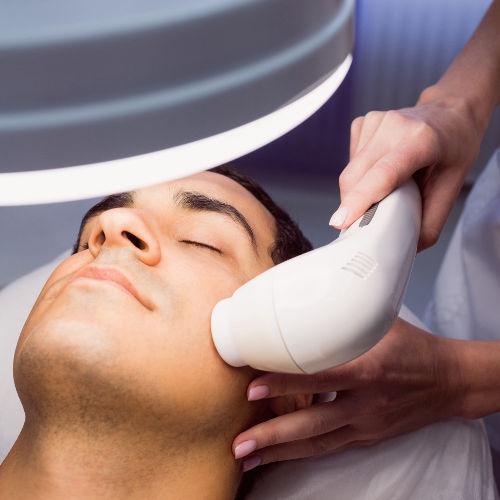 Eine Gesichtsbehandlung für Herren Eine Gesichtsbehandlung für Herren