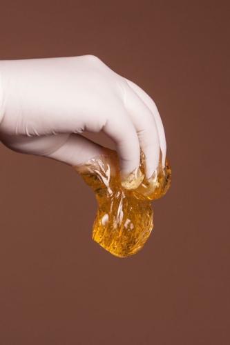 SUGARING mit enzymatischem Komplex BIKINI-ZONE