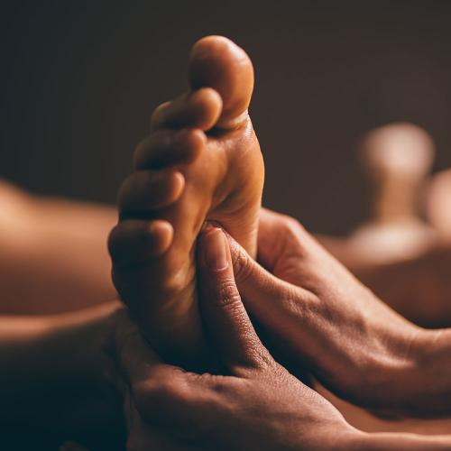 Fussreflezonenmassage mit Fussbad